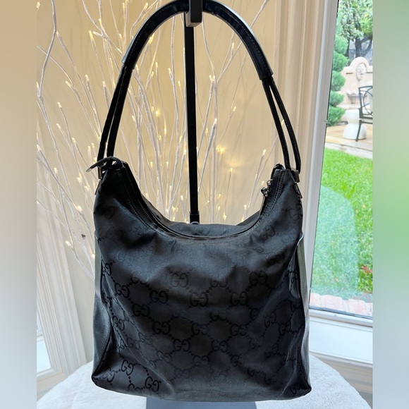 Authentic Gucci monogram vintage  shoulder bag - Picture 1 of 15